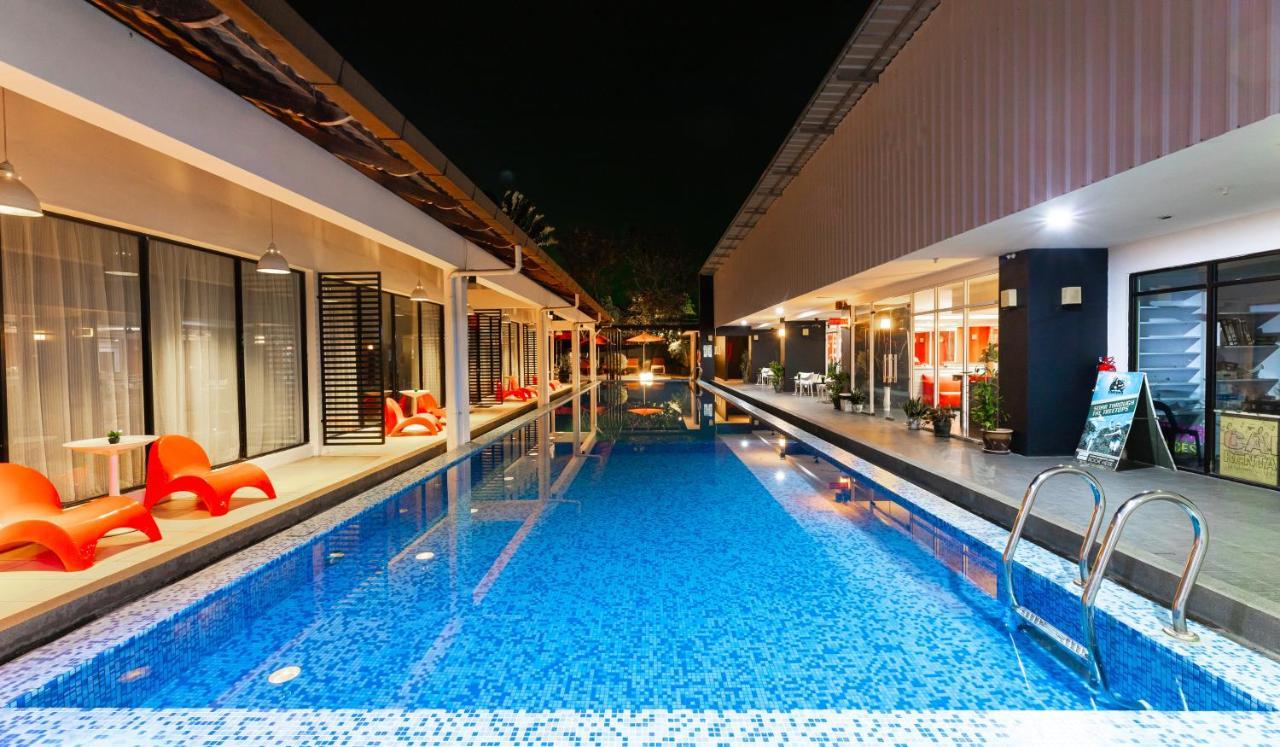 The Villa Langkawi Pantai Cenang  Exterior photo