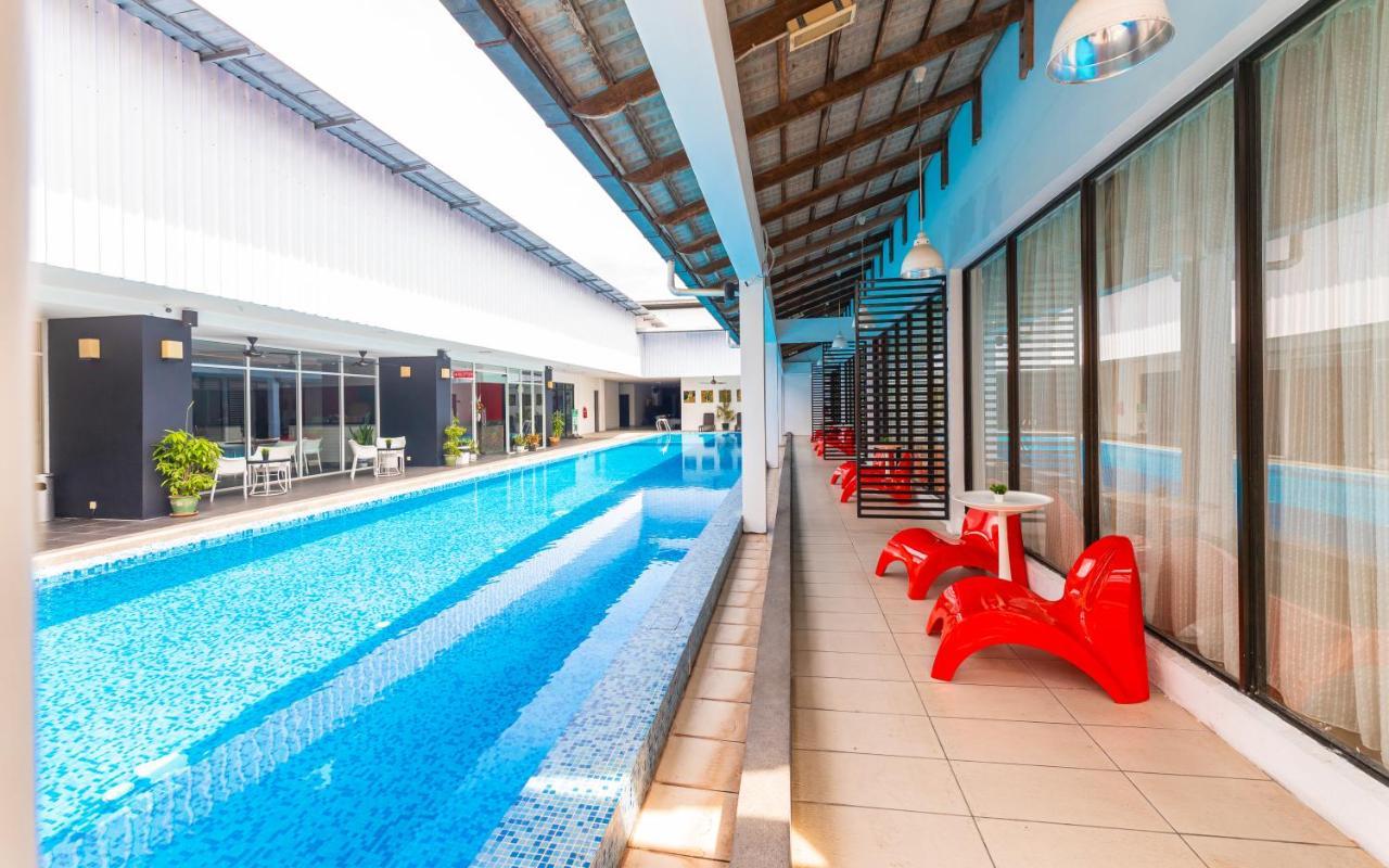 The Villa Langkawi Pantai Cenang  Exterior photo